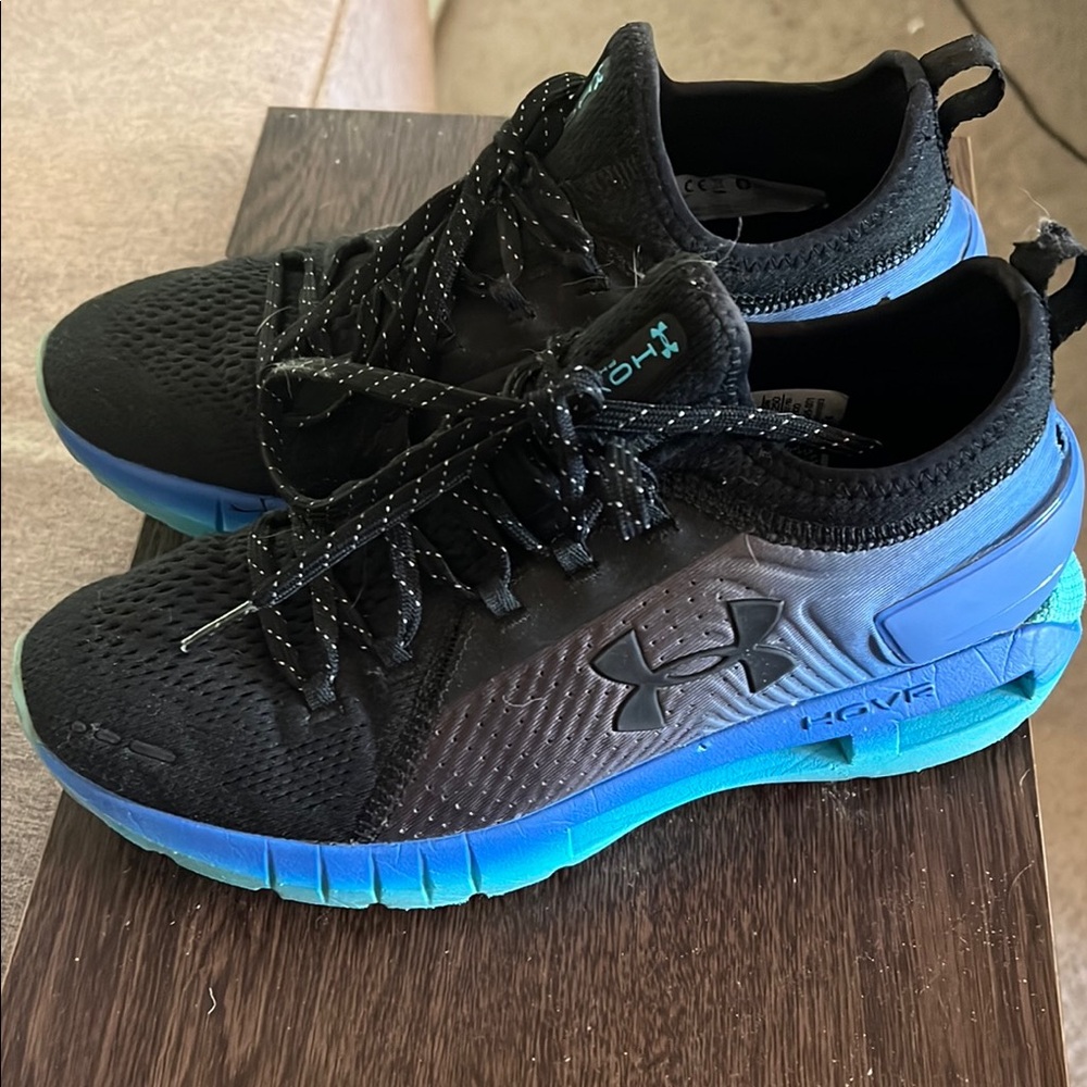 Under Armour HOVR sneakers, used. Still great condition one flaw.
